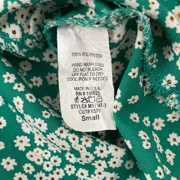 Emory Park Green Daisy’s Top Size Small - Picture 7 of 8